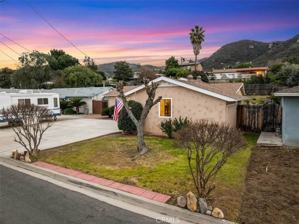 8001 Linen Drive, Santee, California 92071 home-pic-23