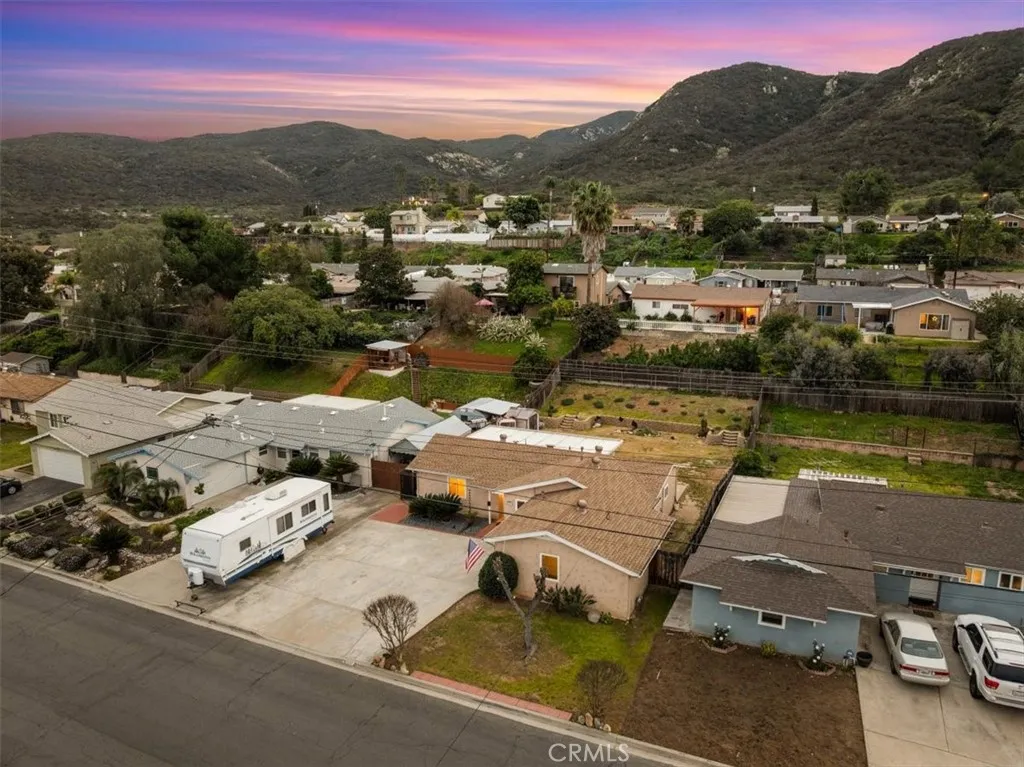 8001 Linen Drive, Santee, California 92071 home-pic-24