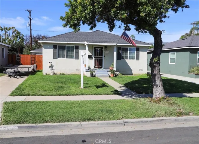 2409 Pepperwood, Long Beach, California 90815