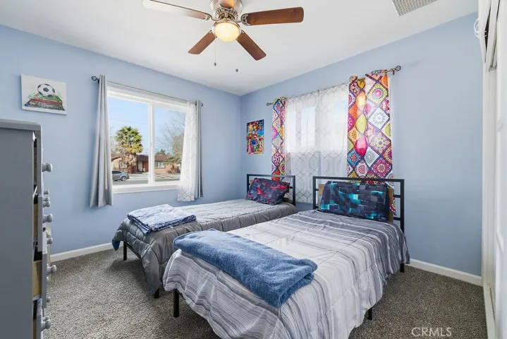 1346 W Ivyton Street, Lancaster, California 93534