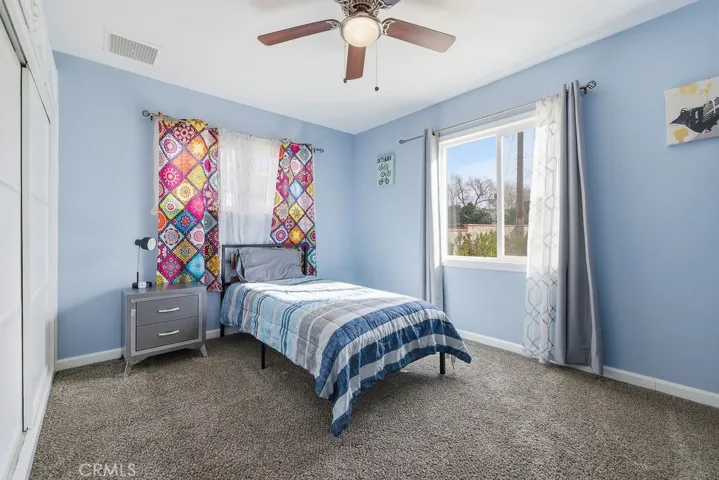 1346 W Ivyton Street, Lancaster, California 93534