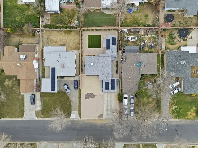 1346 W Ivyton Street, Lancaster, California 93534