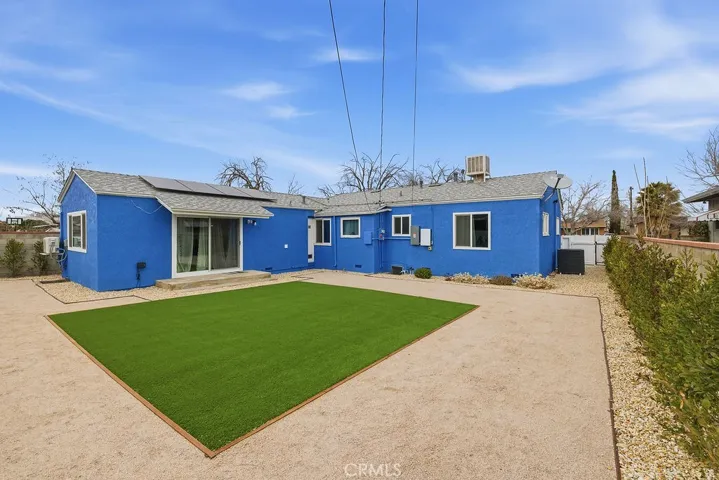 1346 W Ivyton Street, Lancaster, California 93534