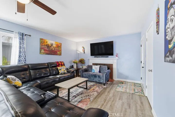 1346 W Ivyton Street, Lancaster, California 93534