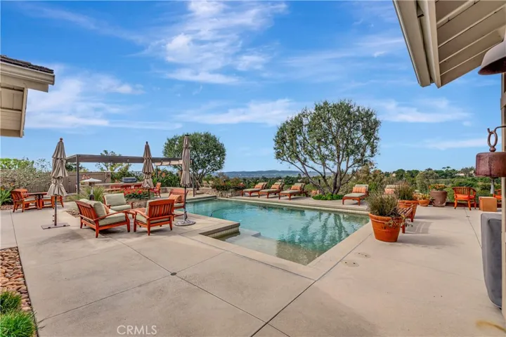21701 Montbury, Lake Forest, California 92630