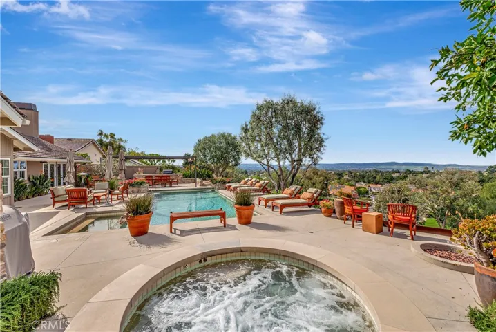 21701 Montbury, Lake Forest, California 92630