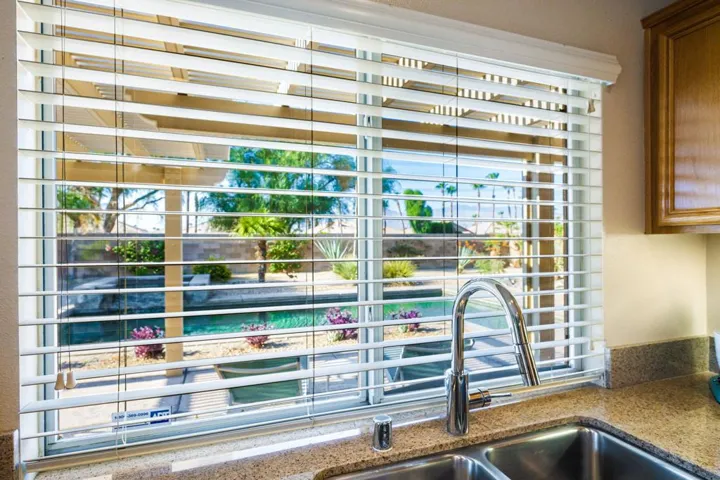 23-web-or-mls-KK_Virginia_0825_OPMG_023