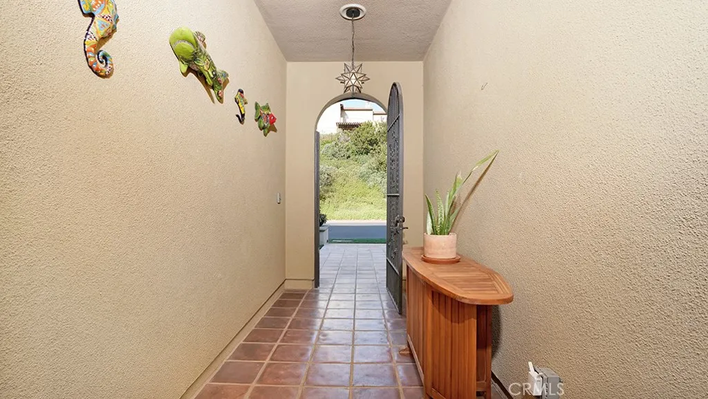 13 Calle Viviana, San Clemente, California 92673 home-pic-7