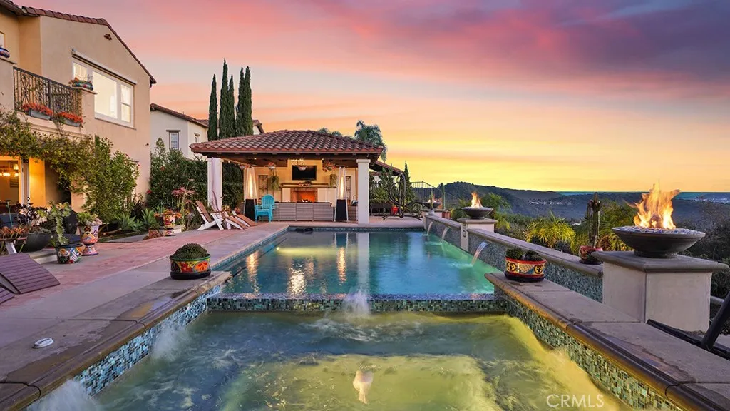 13 Calle Viviana, San Clemente, California 92673 home-pic-2