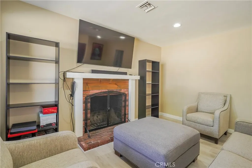 1223 W 27th, San Bernardino, California 92405 home-pic-6