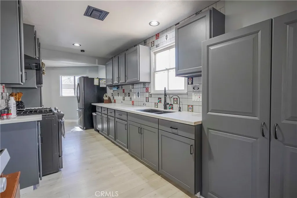 1223 W 27th, San Bernardino, California 92405 home-pic-15