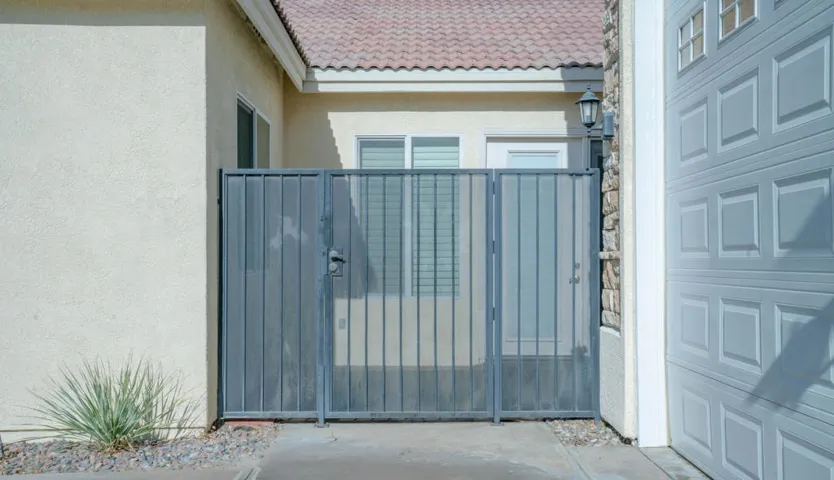 49142 Barrymore Exterior-28