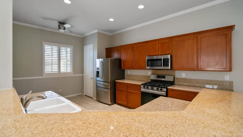 49142 Barrymore Interior-54