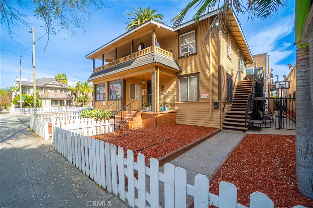 406 E 7th, Long Beach, California 90813 home-pic-7
