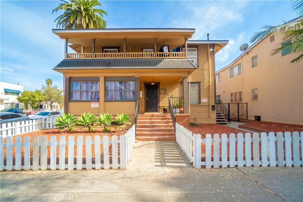 406 E 7th, Long Beach, California 90813 home-pic-4