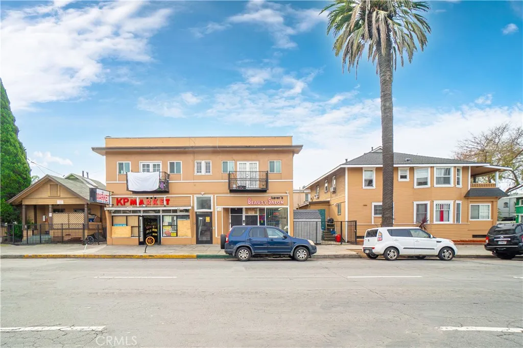406 E 7th, Long Beach, California 90813 home-pic-1