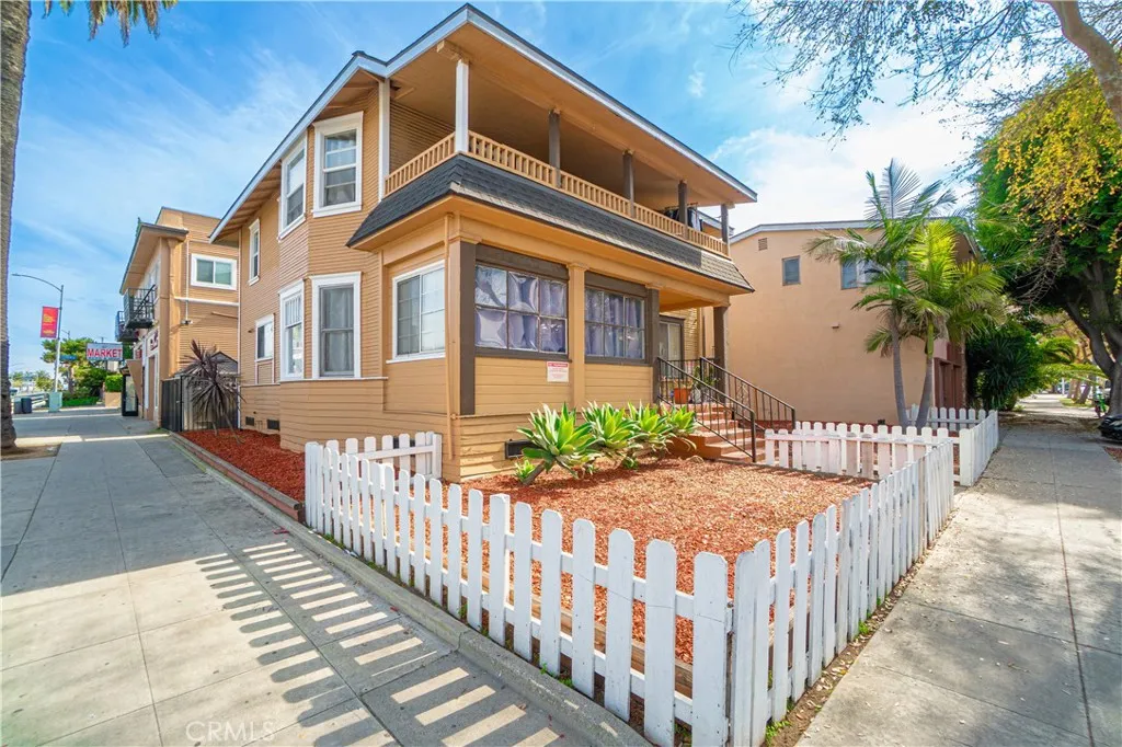 406 E 7th, Long Beach, California 90813 home-pic-6