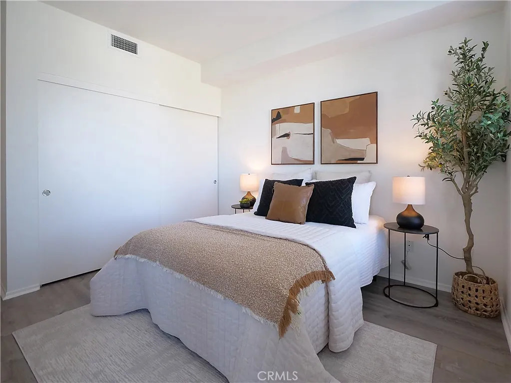 1281 Cabrillo Avenue 303, Torrance, California 90501 home-pic-15