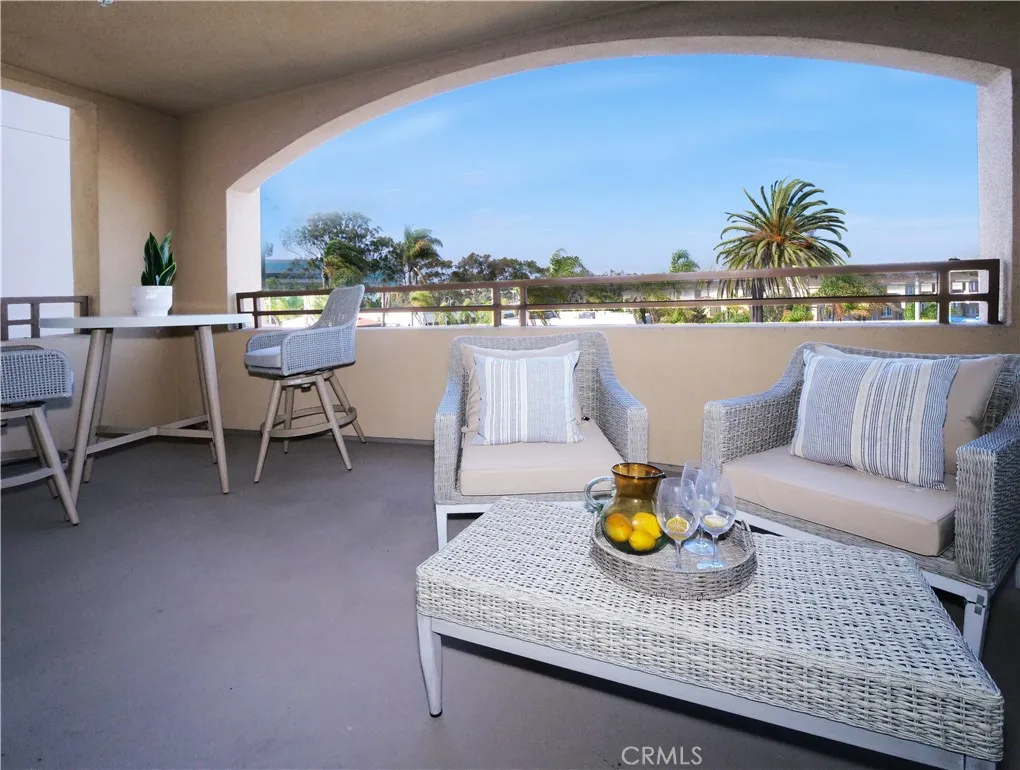 1281 Cabrillo Avenue 303, Torrance, California 90501 home-pic-19