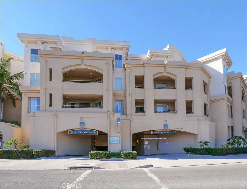 1281 Cabrillo Avenue 303, Torrance, California 90501 home-pic-26