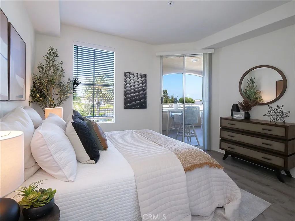 1281 Cabrillo Avenue 303, Torrance, California 90501 home-pic-16