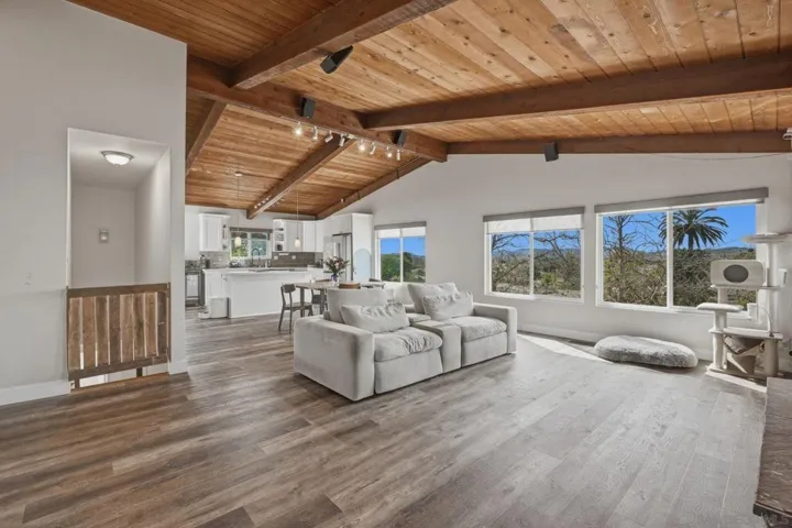 Panoramic views and abundant natural light