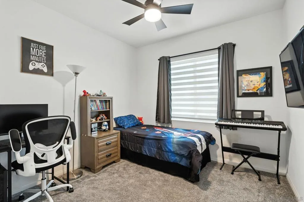 32005 Radiant Dr, Temecula, California 92591 home-pic-23