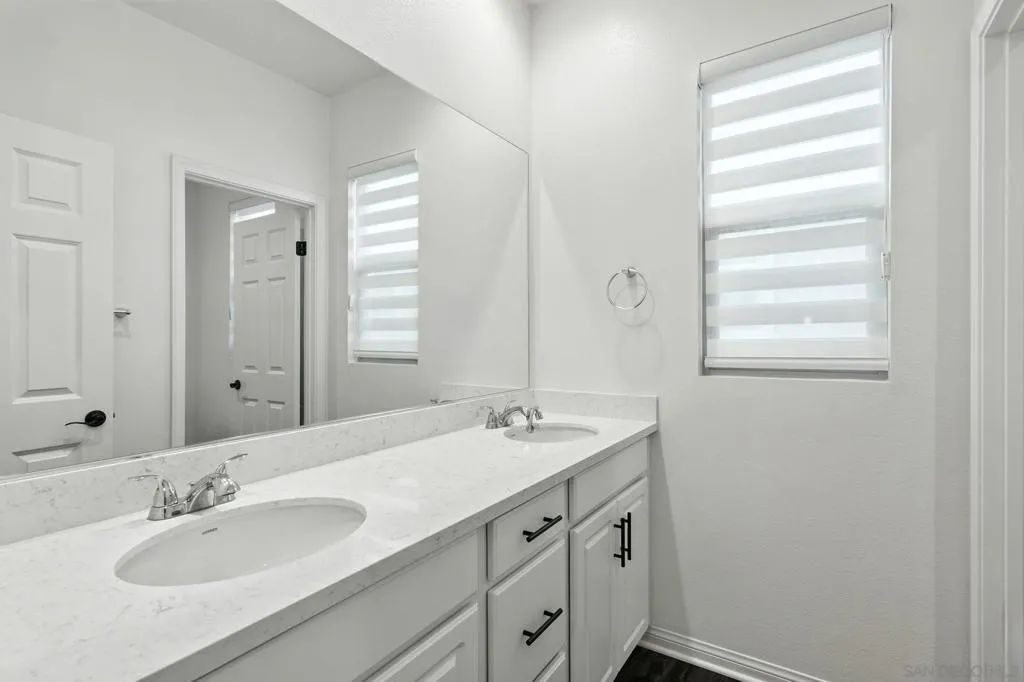 32005 Radiant Dr, Temecula, California 92591 home-pic-22
