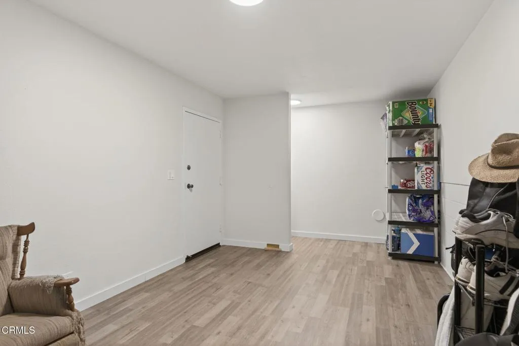 699 County Square Drive 2, Ventura, California 93003 home-pic-25