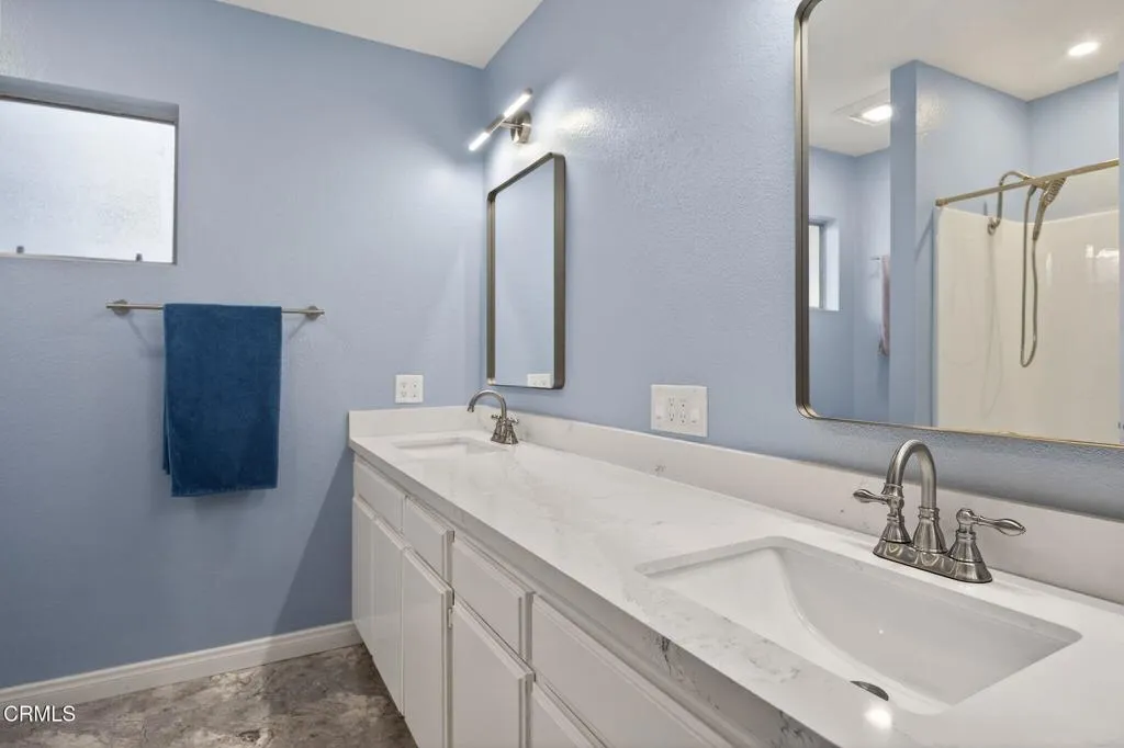 699 County Square Drive 2, Ventura, California 93003 home-pic-21