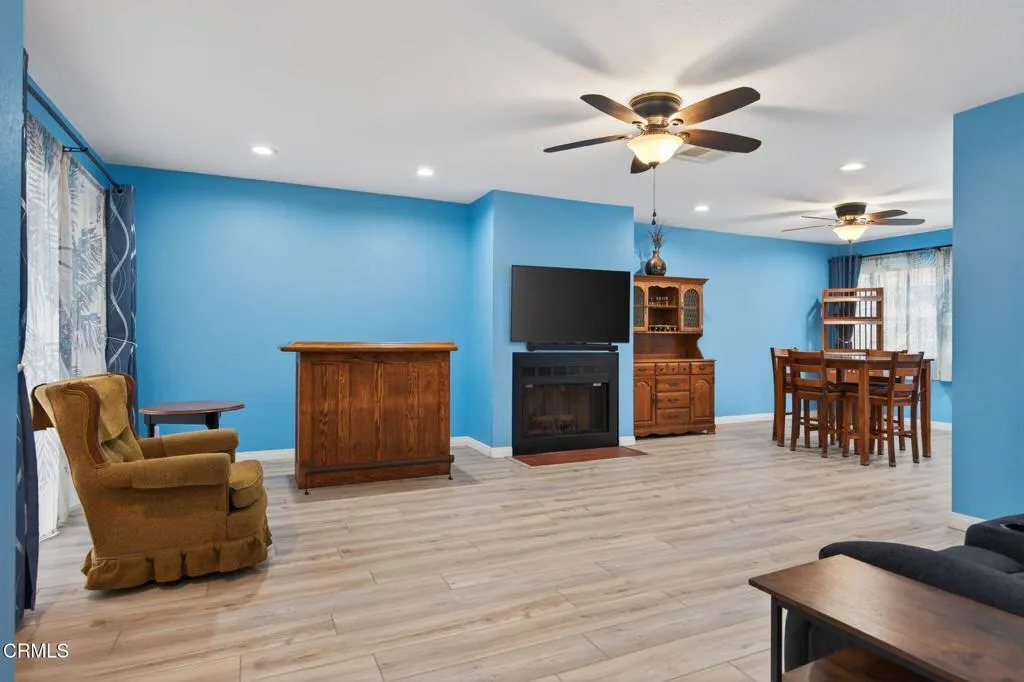 699 County Square Drive 2, Ventura, California 93003 home-pic-4
