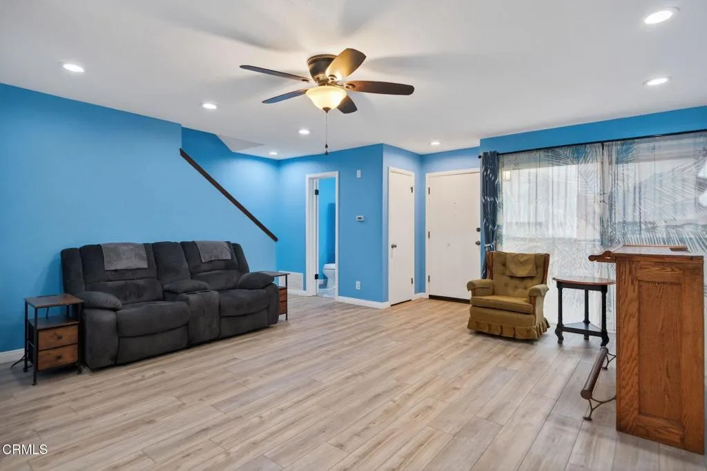 699 County Square Drive 2, Ventura, California 93003 home-pic-7