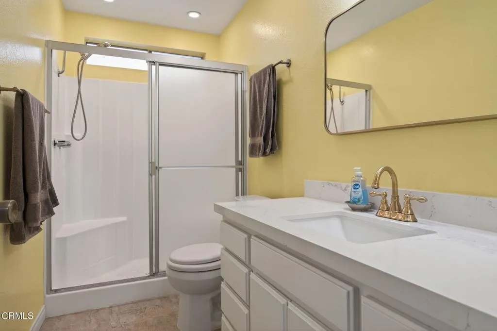 699 County Square Drive 2, Ventura, California 93003 home-pic-17