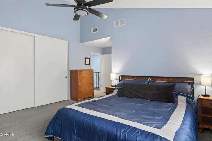 20-web-or-mls-Upmarket Media-699Cou053