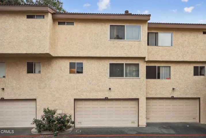 28-web-or-mls-Upmarket Media-699Cou082
