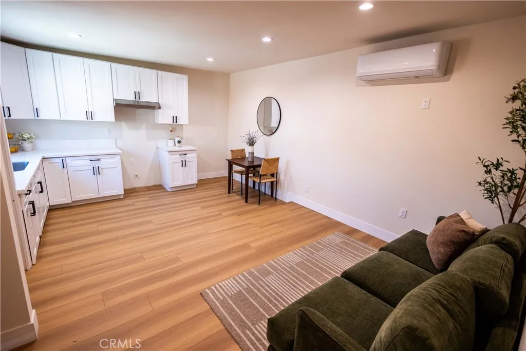 7710 S Halldale Avenue, Los Angeles, California 90047 home-pic-23