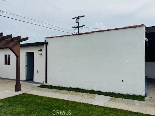 7710 S Halldale Avenue, Los Angeles, California 90047 home-pic-21