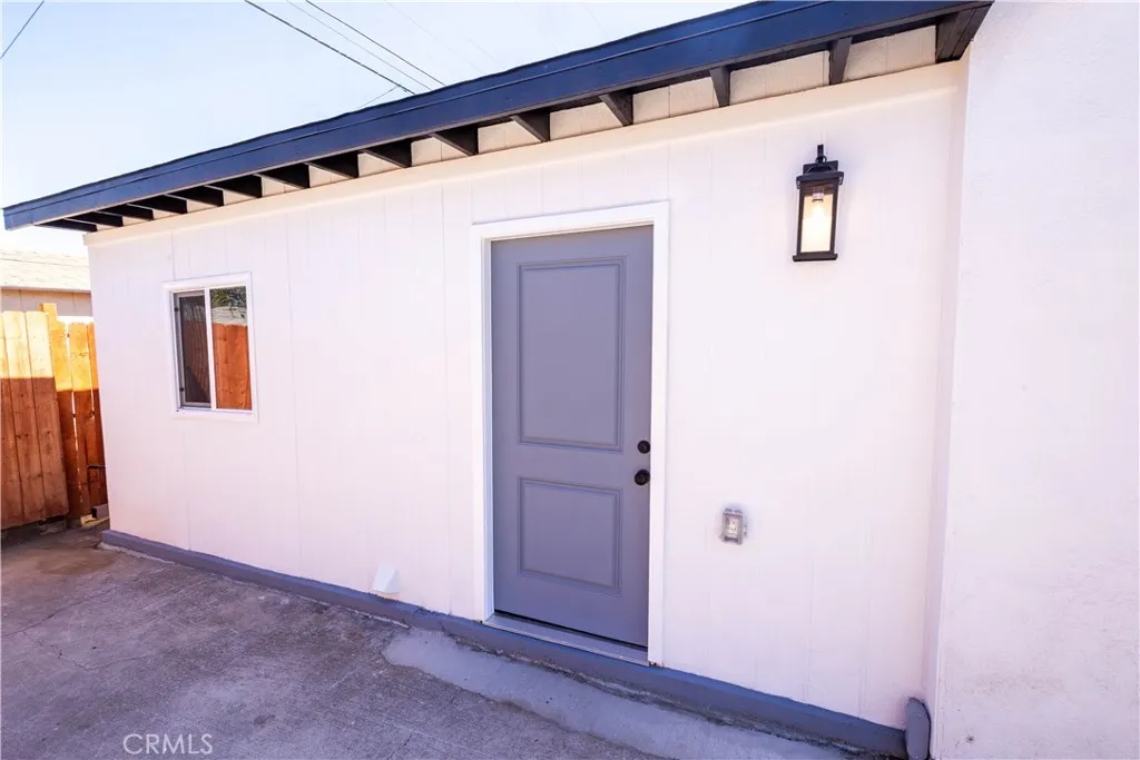 7710 S Halldale Avenue, Los Angeles, California 90047 home-pic-22