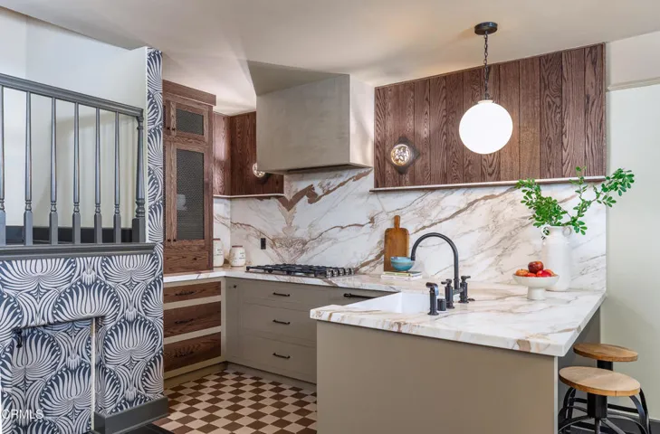 151.1220 Hillcrest(2)_2566_mls