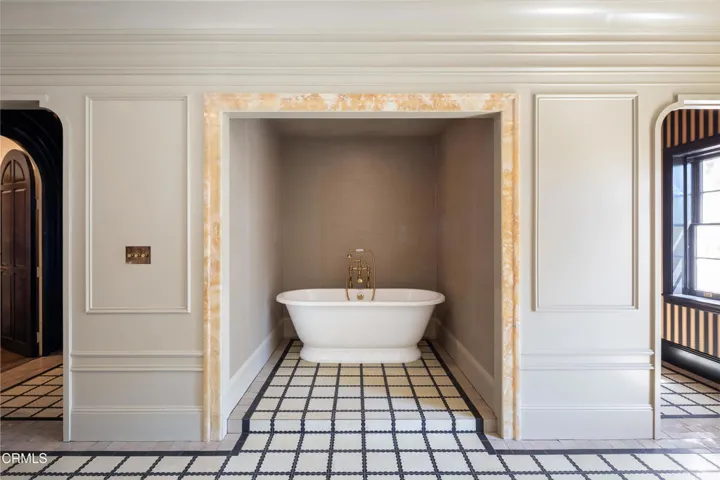 129.1220 Hillcrest(2)_561_mls