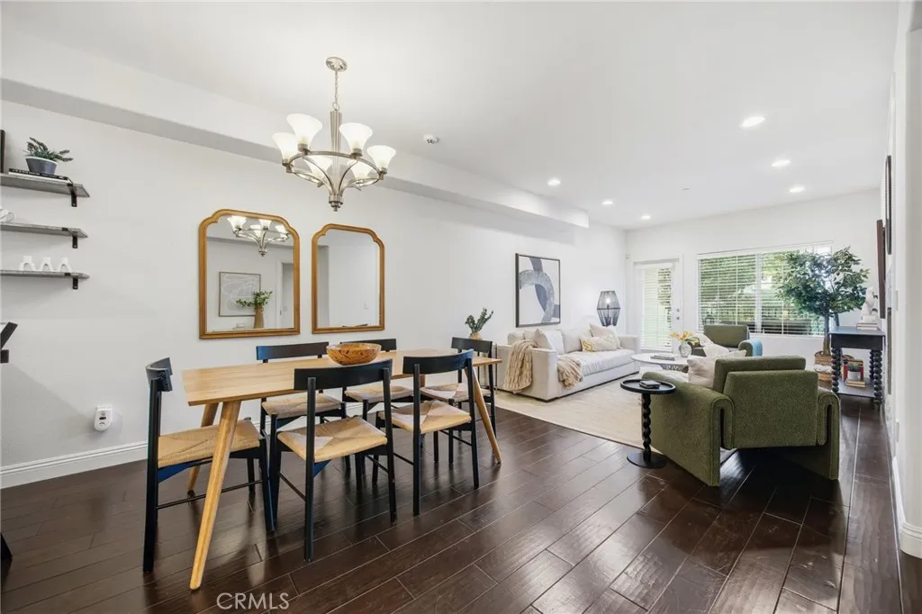 4805 Bellflower, North Hollywood, California 91601 home-pic-1