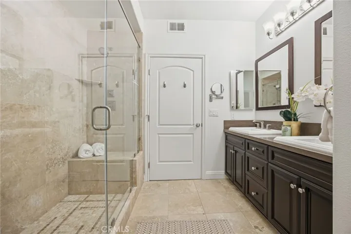 4805 Bellflower, North Hollywood, California 91601