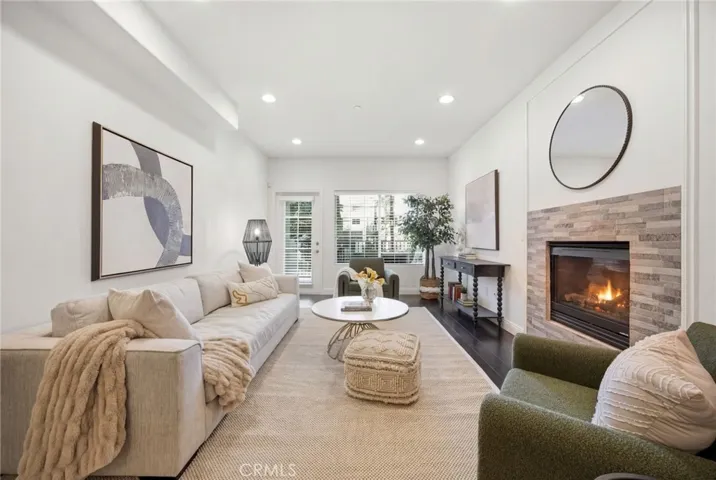 4805 Bellflower, North Hollywood, California 91601