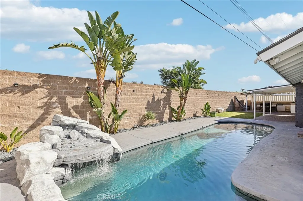 502 S Mancos Avenue, Anaheim, California 92806 home-pic-16