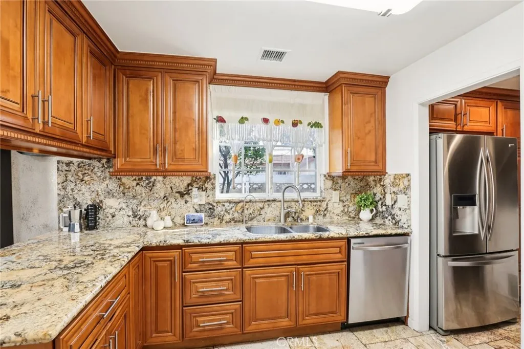 502 S Mancos Avenue, Anaheim, California 92806 home-pic-6