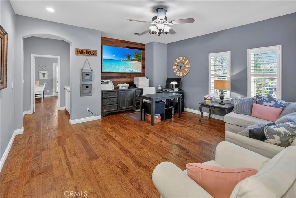 27038 Edgewater Lane, Valencia, California 91355 home-pic-40