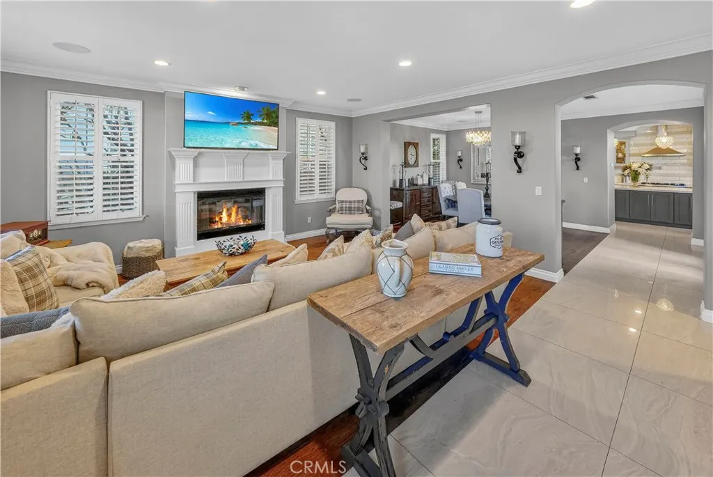 27038 Edgewater Lane, Valencia, California 91355 home-pic-17