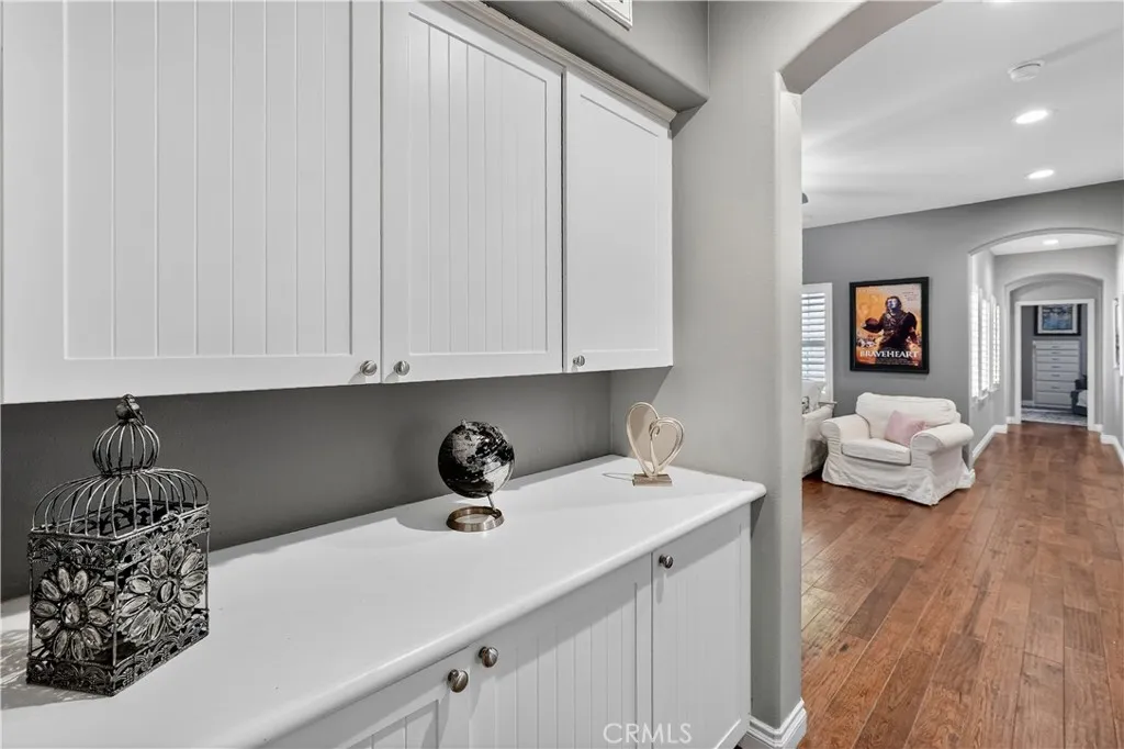 27038 Edgewater Lane, Valencia, California 91355 home-pic-38