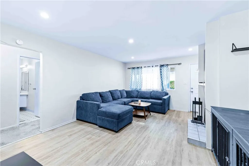 2295 N Tustin 31, Orange, California 92865 home-pic-6