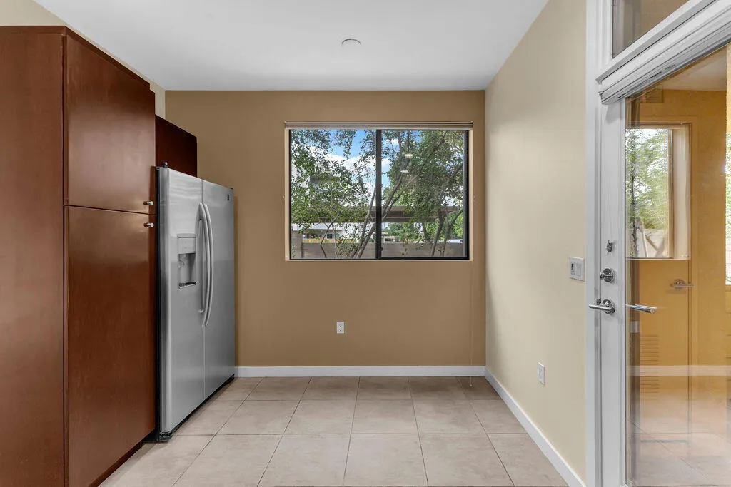 910 E Palm Canyon Drive 101, Palm Springs, California 92264 home-pic-22
